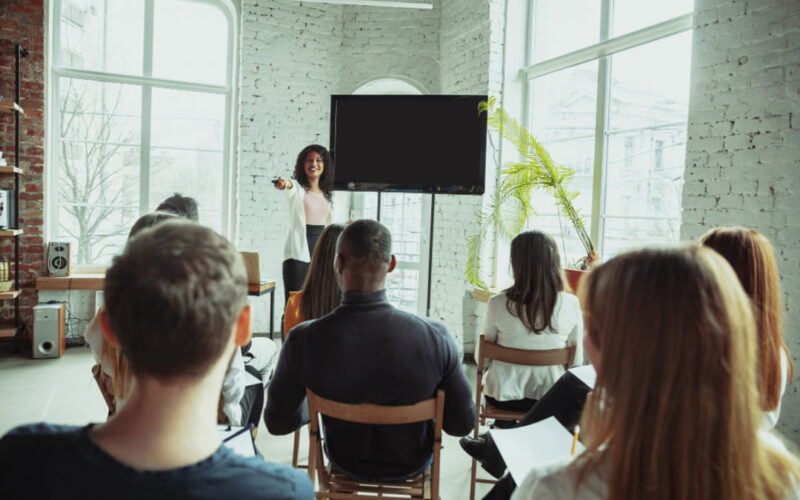 Alquiler de salas de conferencias en Panamá: flexibilidad y confort